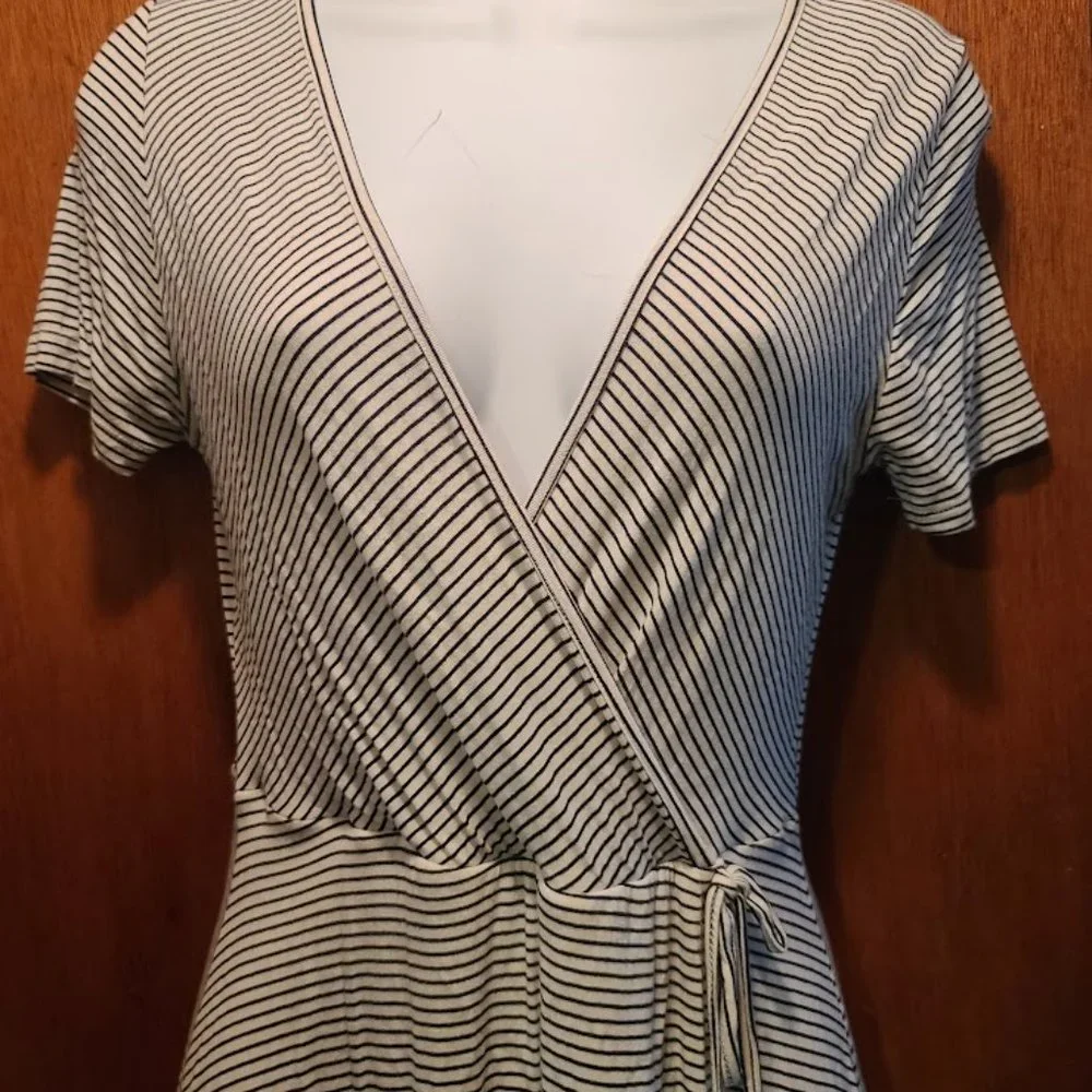 Hearts & Hips black &white striped faux wrap dress szM - Picture 2 of 5